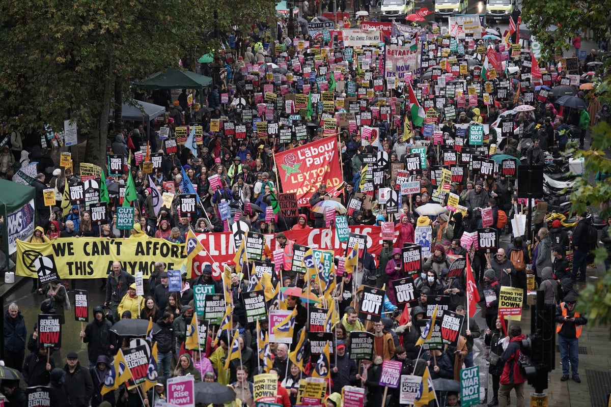 Huge crowds join the People's Assembly march calling for a general election now